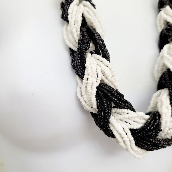 2/$20 Vintage 90s Black & White Cable Twist Silver Tone Necklace - Picture 3 of 9